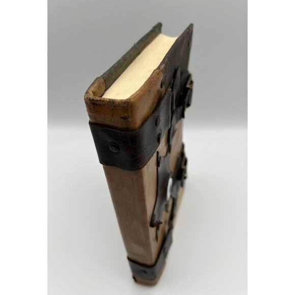 Brown Leather Stone Eye Spell Book Journal w Buckles 7” x 10” - Picture 5 of 12